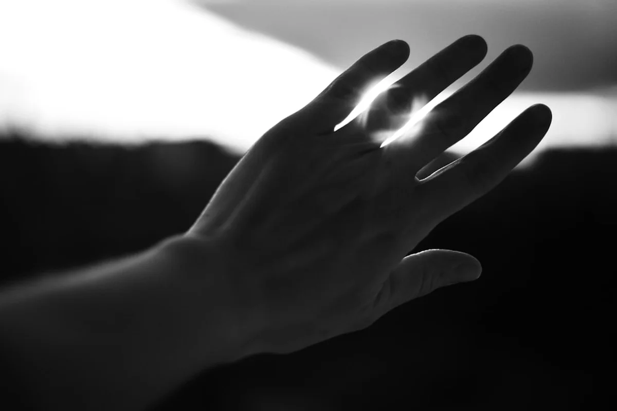 Soft light through a window onto an empty treatment table
